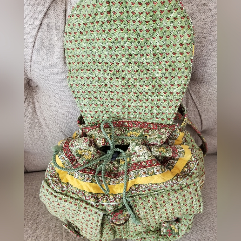Backpack - Picture 3 of 7